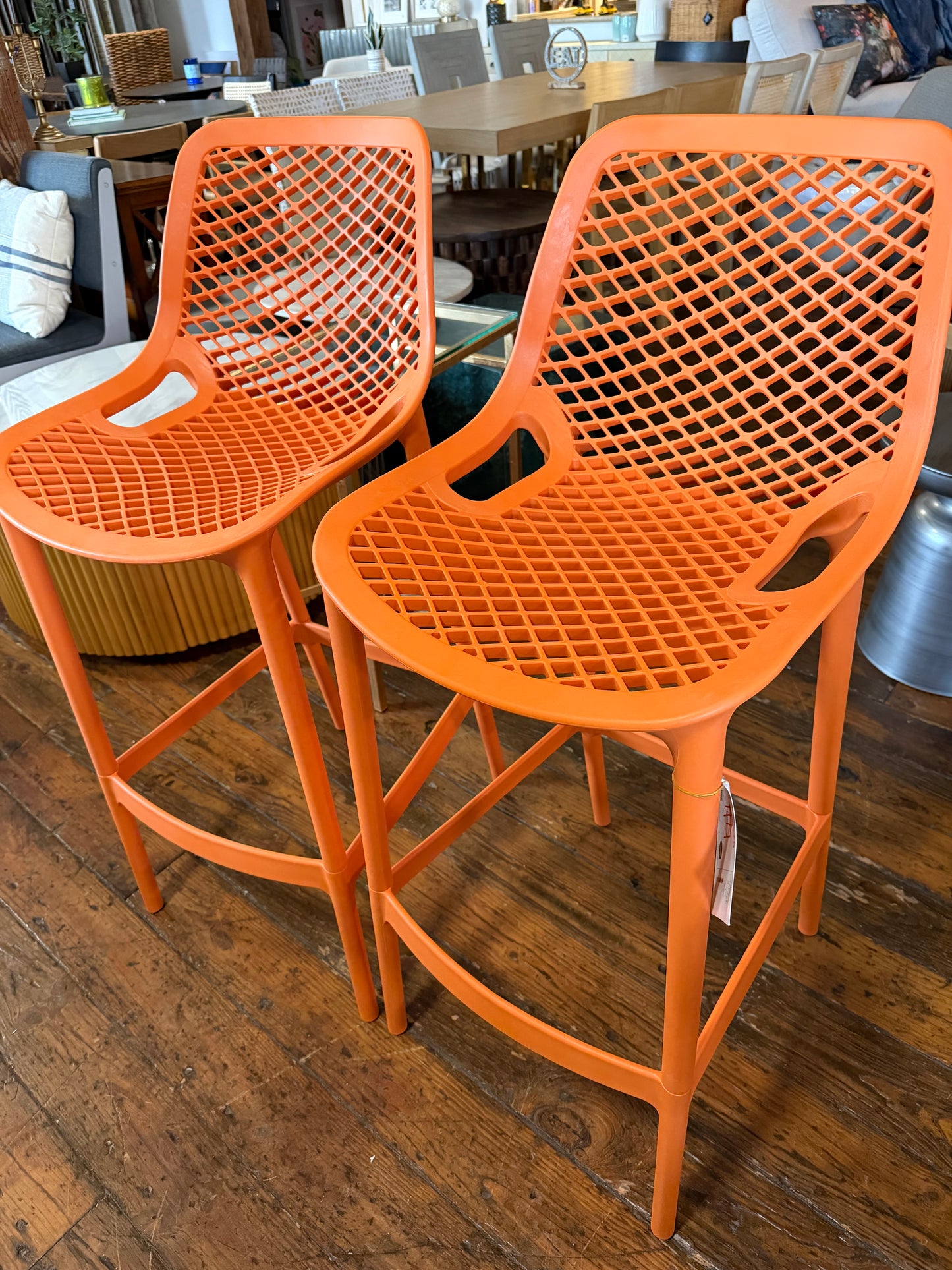2 orange barheight barstools☀️