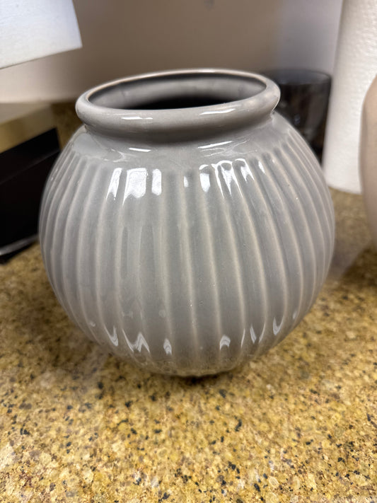Grey, ceramic vase 🩶