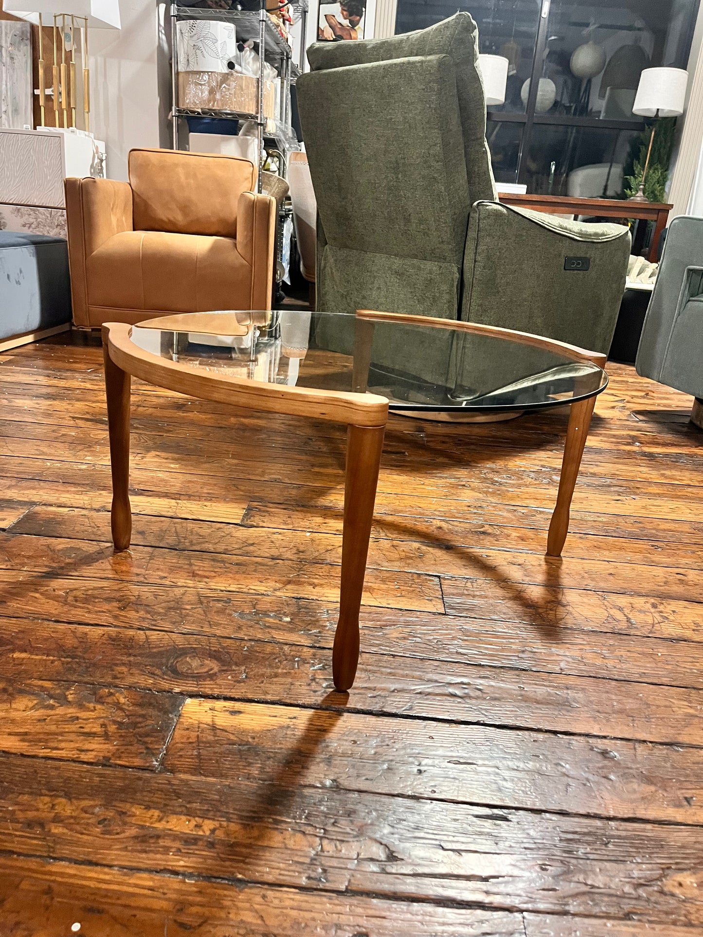 Floating glass coffee table w/ walnut legs ☕️