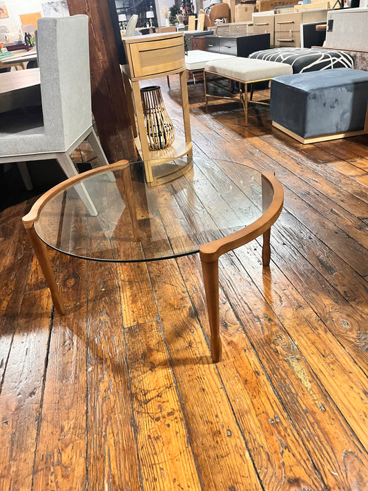 Floating glass coffee table w/ walnut legs ☕️
