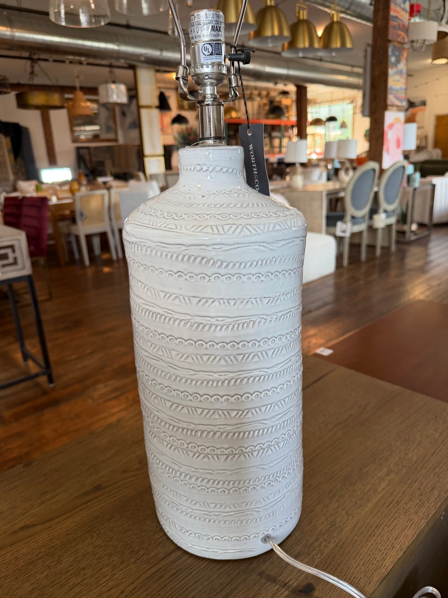 Jamie Young white ceramic table lamp 🤍