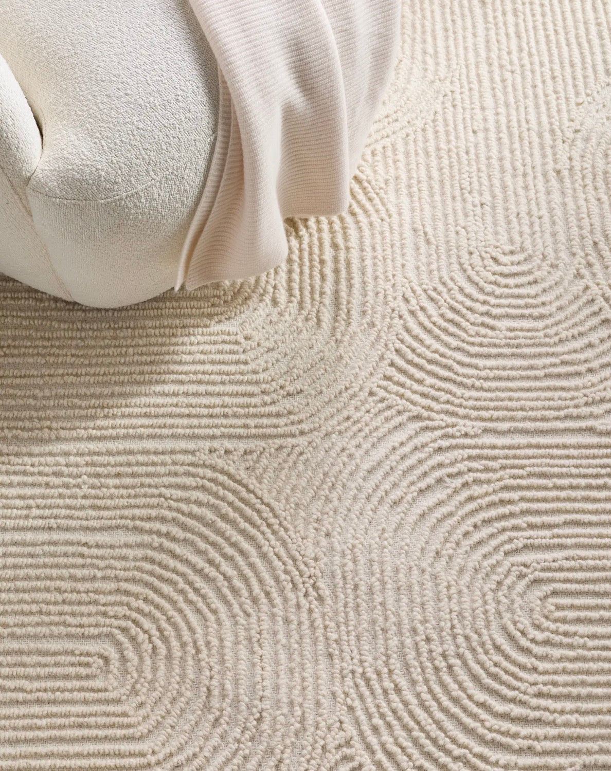 8x10 arches cream wool rug ✨