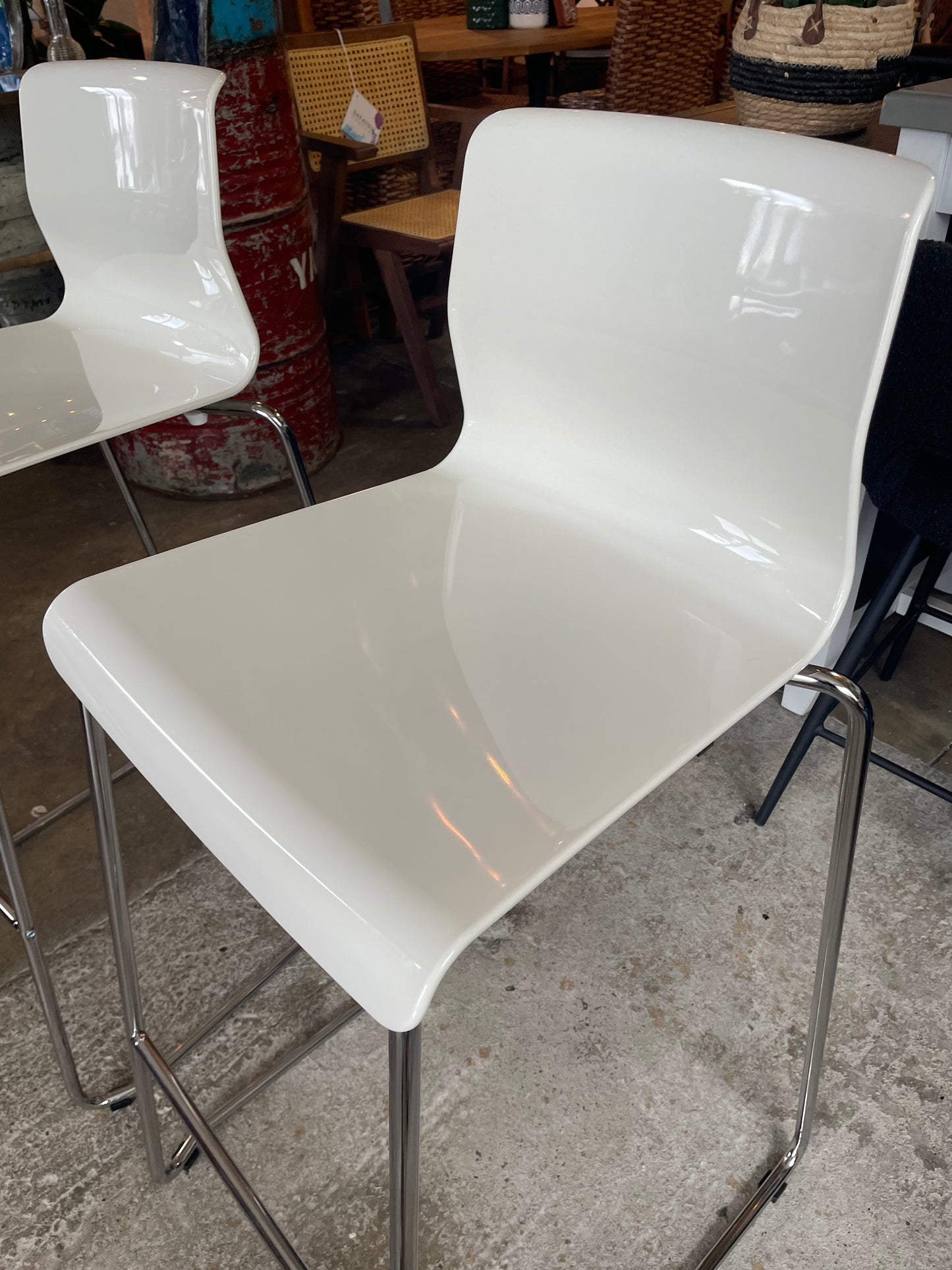2 barheight white & chrome barstools 🤍
