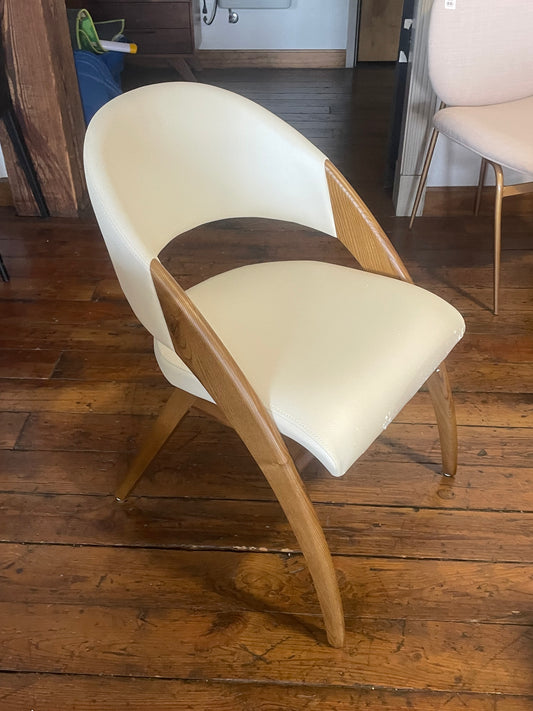 MCM faux cream leather & walnut arm chair 🍵
