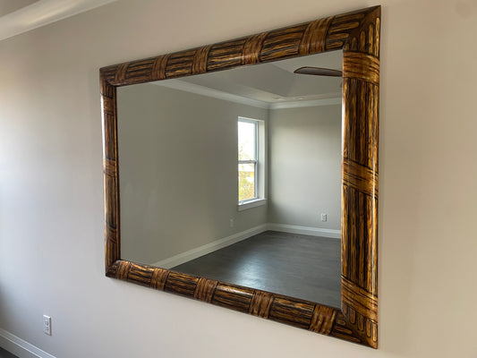 Stunning 48x58 faux bamboo mirror 🪞