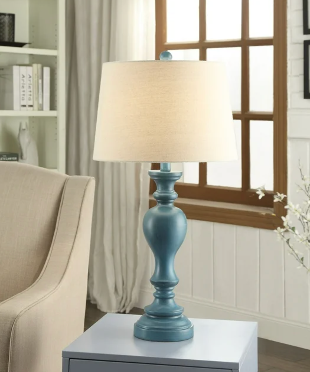 Turquoise 29.5" table lamp 💡