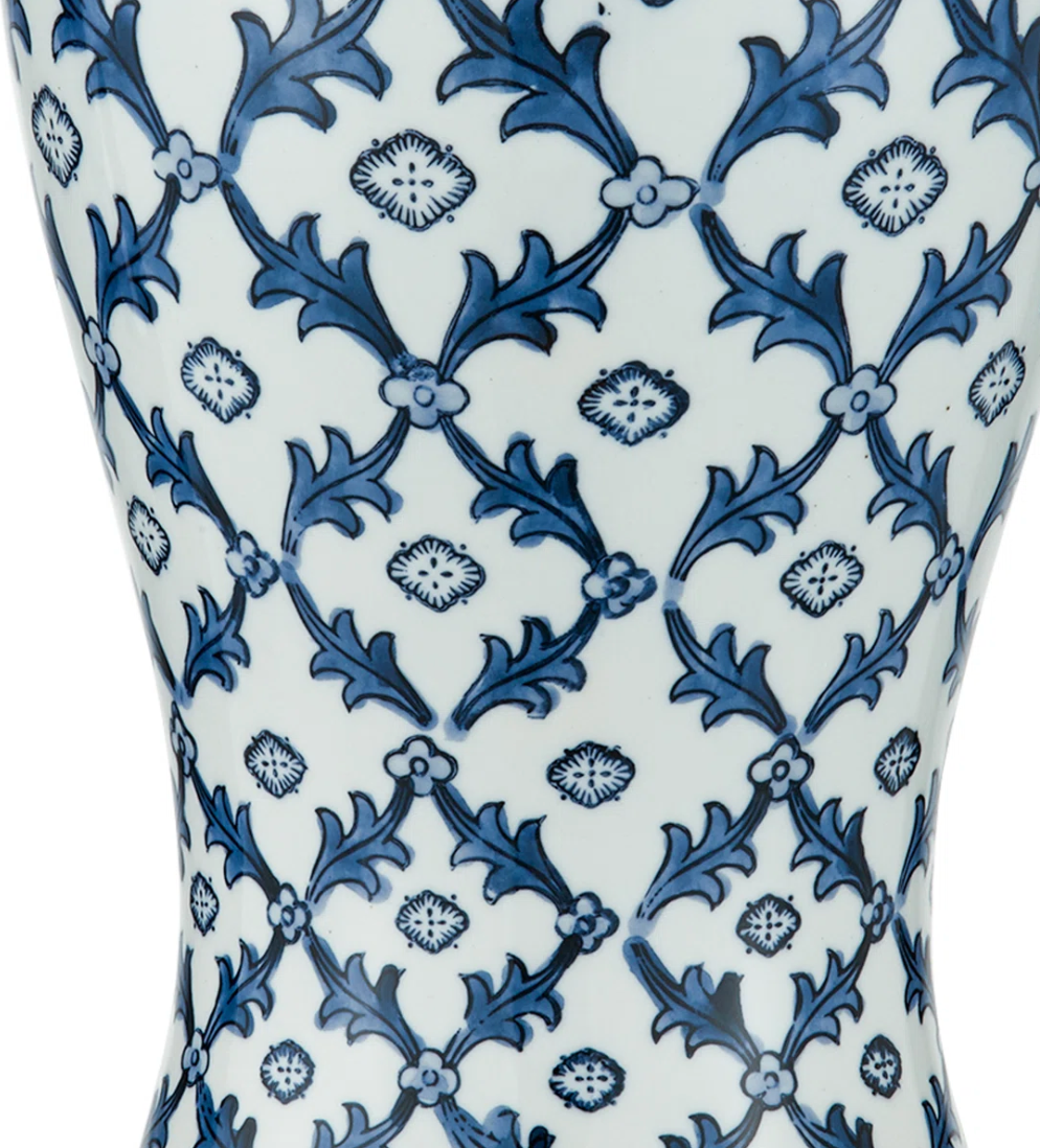 White & blue 24.5" Kelly Clarkson table lamp 💡