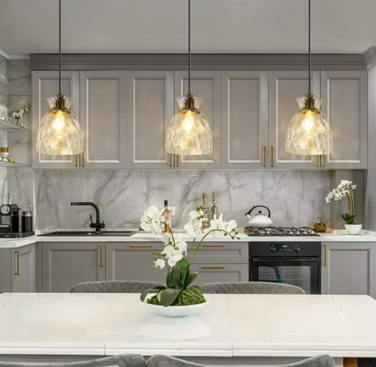 MCM 1-light waterfall glass hammered dome pendant 💡