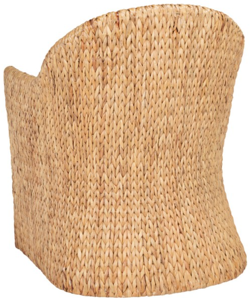 Braided water hyacinth chair 🌻