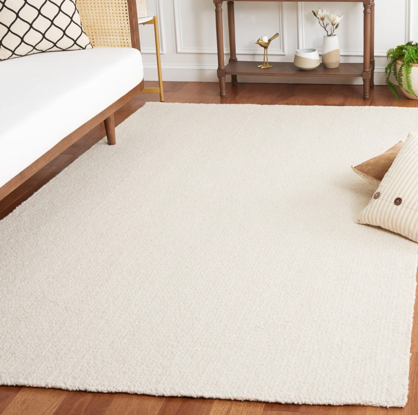 6x9 handtufted, super soft ivory wool rug 🪴