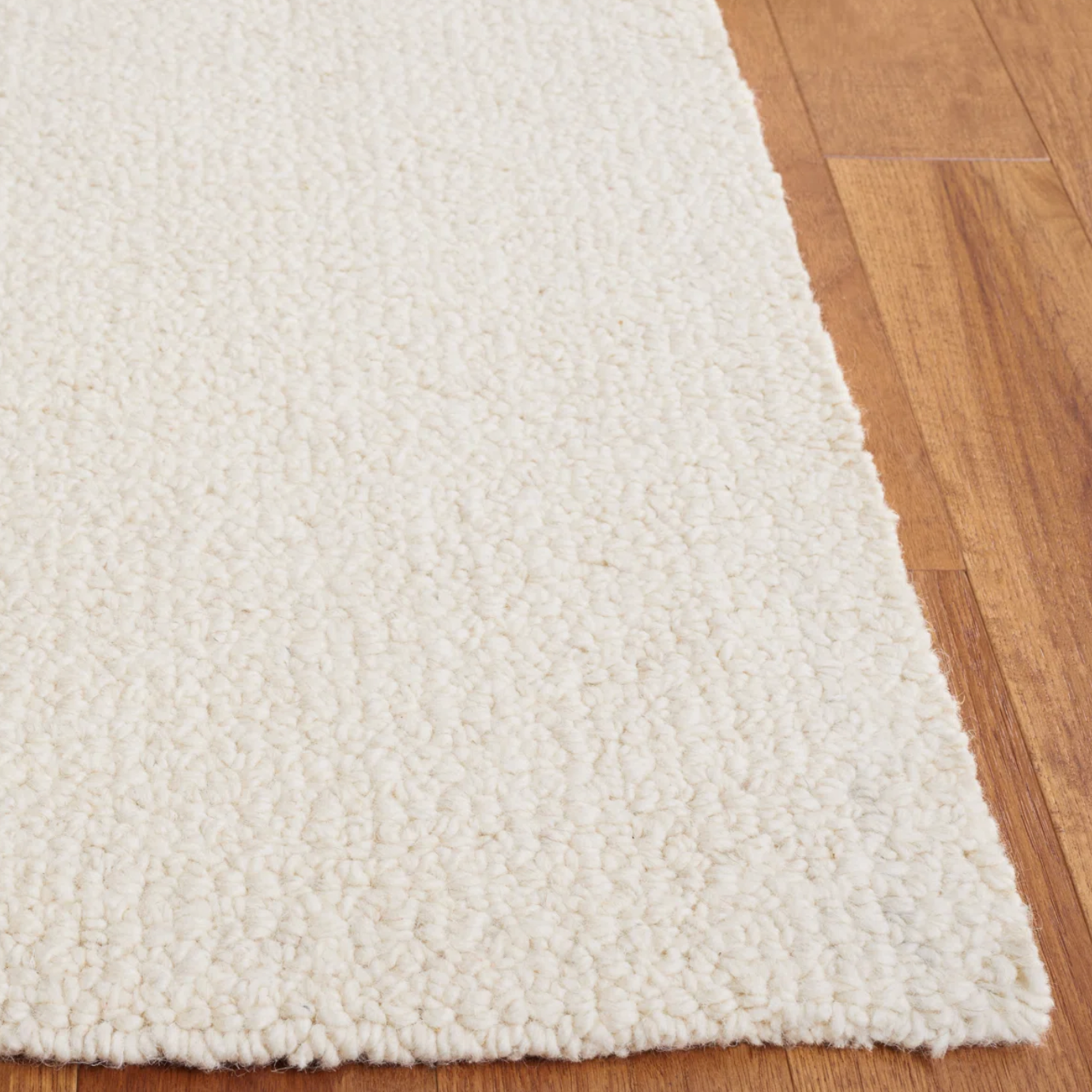 6x9 handtufted, super soft ivory wool rug 🪴