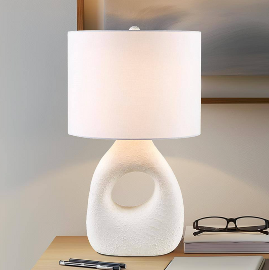 White ceramic 22" table lamp 🤍