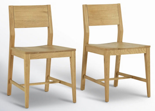 2 solid oak dining Chairs🍴