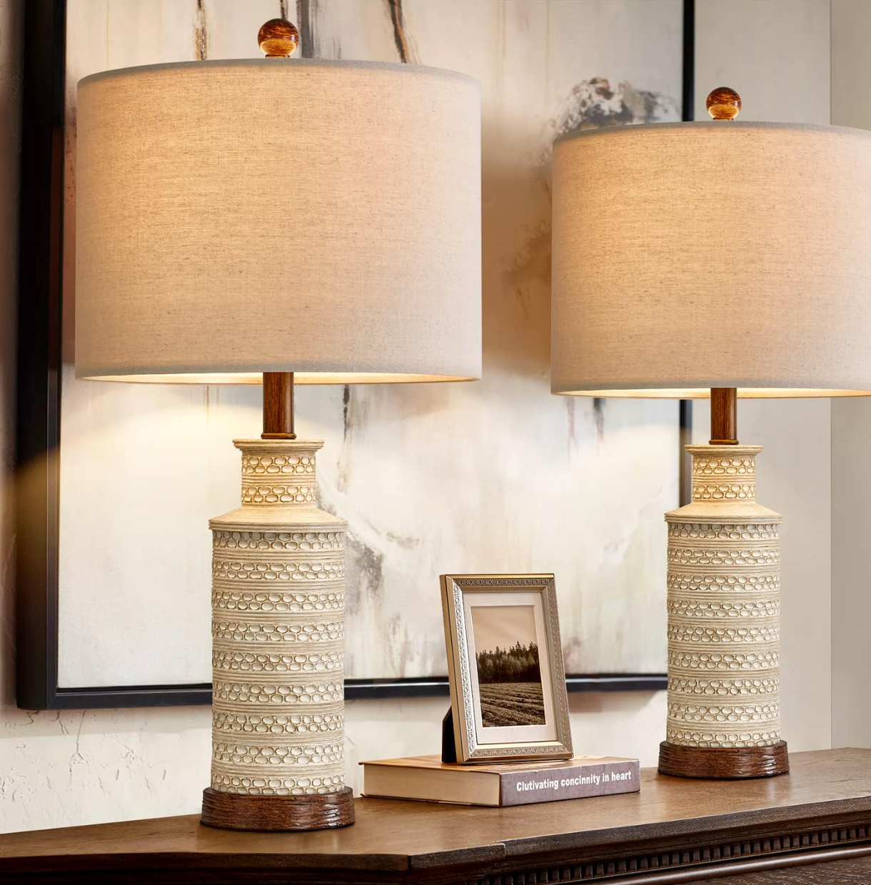 2 rustic white & brown farmhouse table lamps🐮
