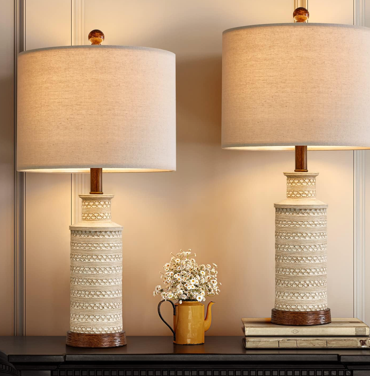 2 rustic white & brown farmhouse table lamps🐮