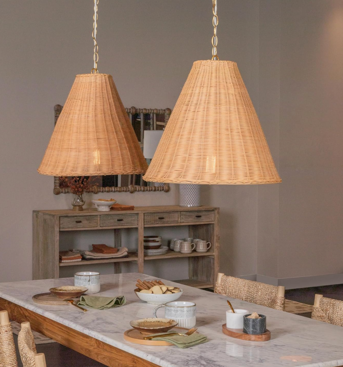 Tapered natural rattan pendant💡