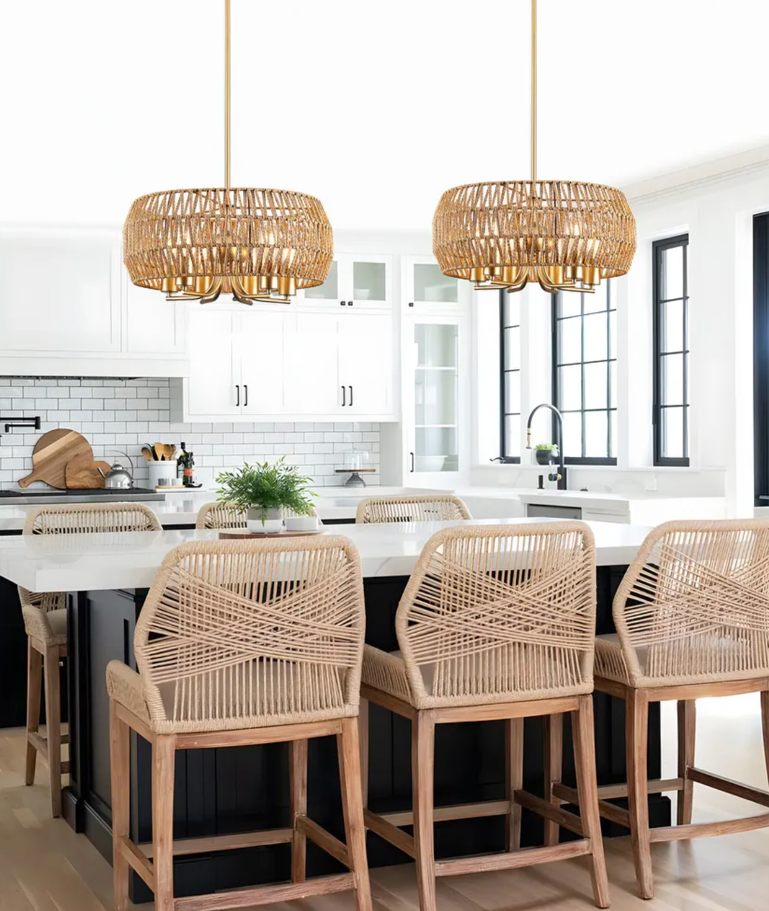 Bohemian natural rattan round chandelier 💡