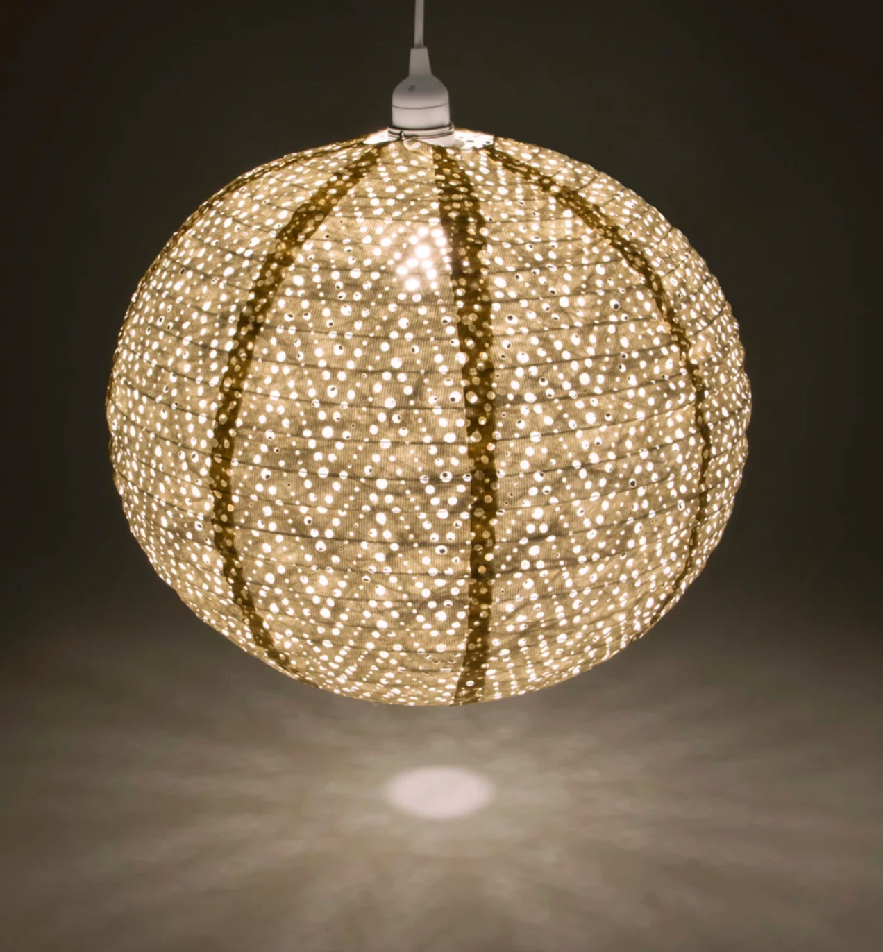 18" round chevron pearl indoor/outdoor pendant 🌙