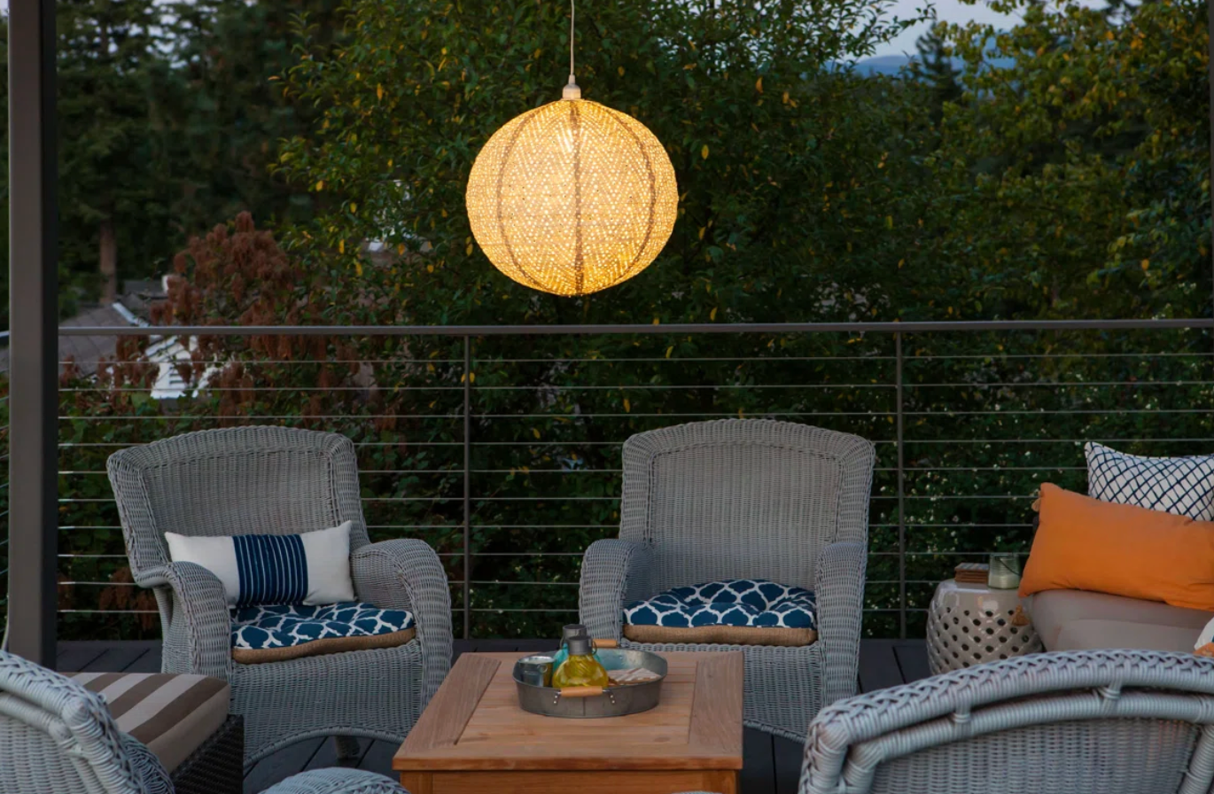 18" round chevron pearl indoor/outdoor pendant 🌙