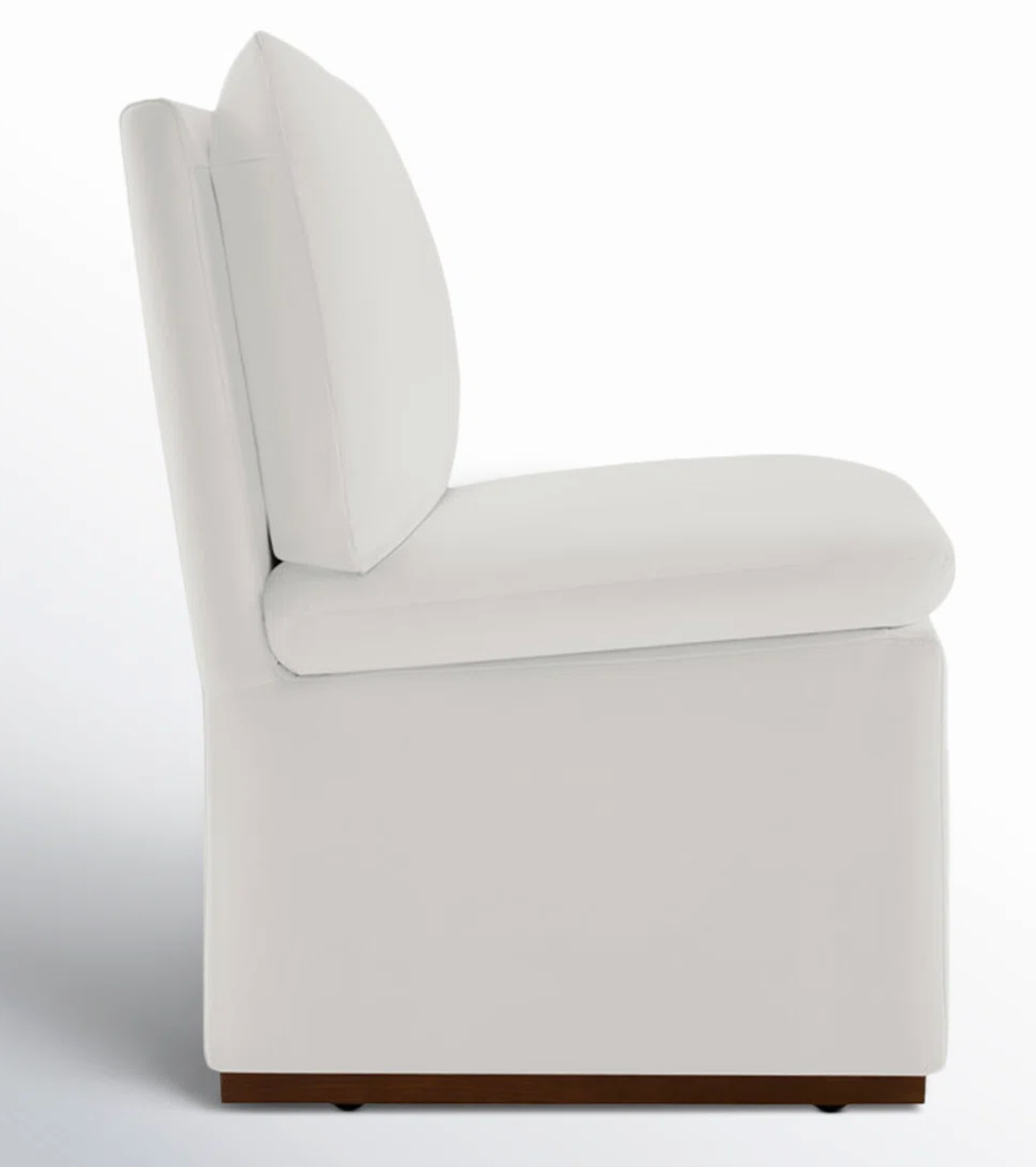 Upholstered white chair w/ performance linen 🤍