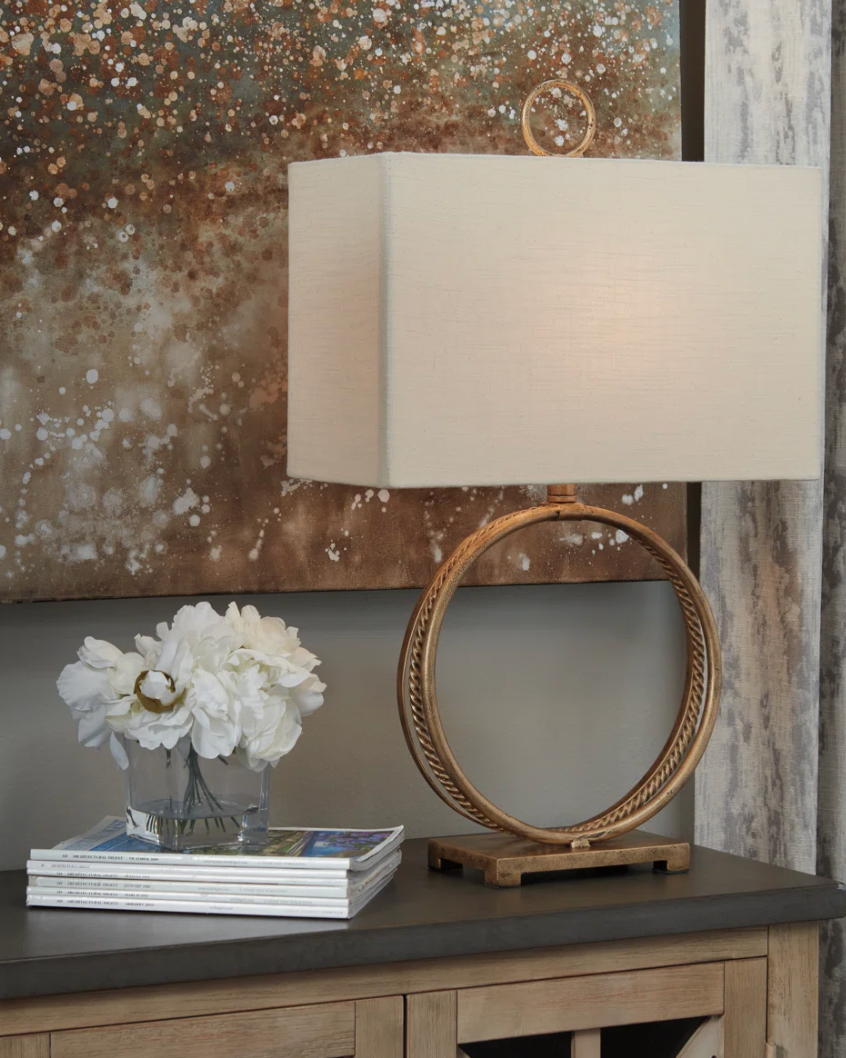28” antique gold round table lampshade 💫
