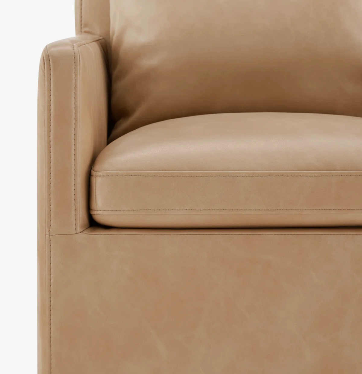 Upholstered camel brown armchair 🥃