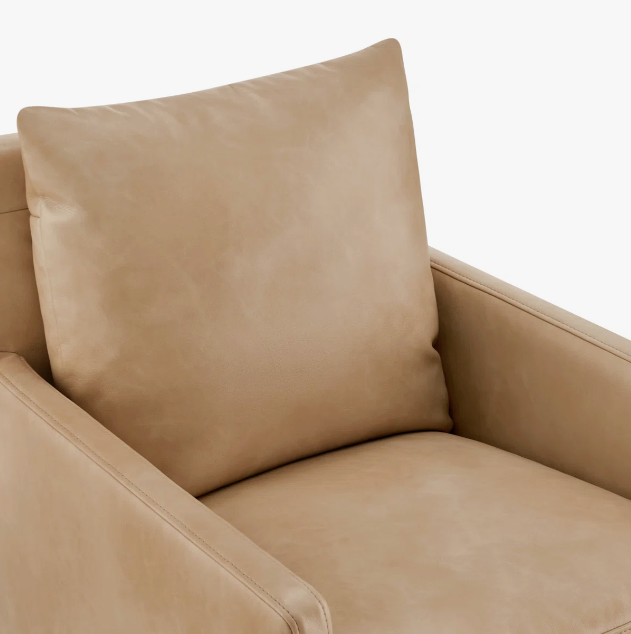 Upholstered camel brown armchair 🥃