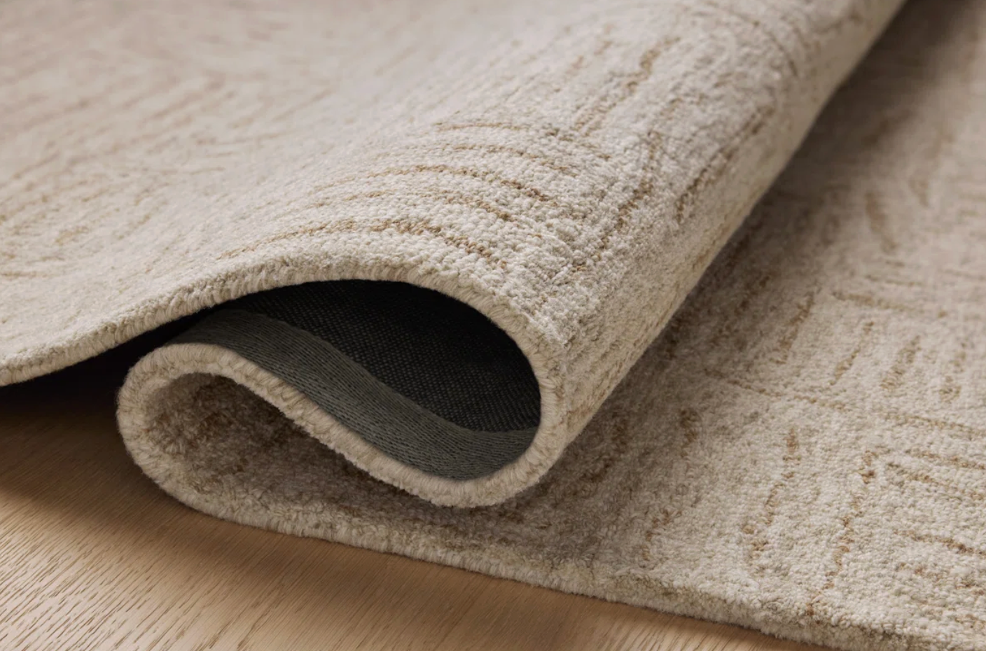 Loloi x Chris Loves Julia smoke & sand 2'-3" x 3'-9" rug 🐚