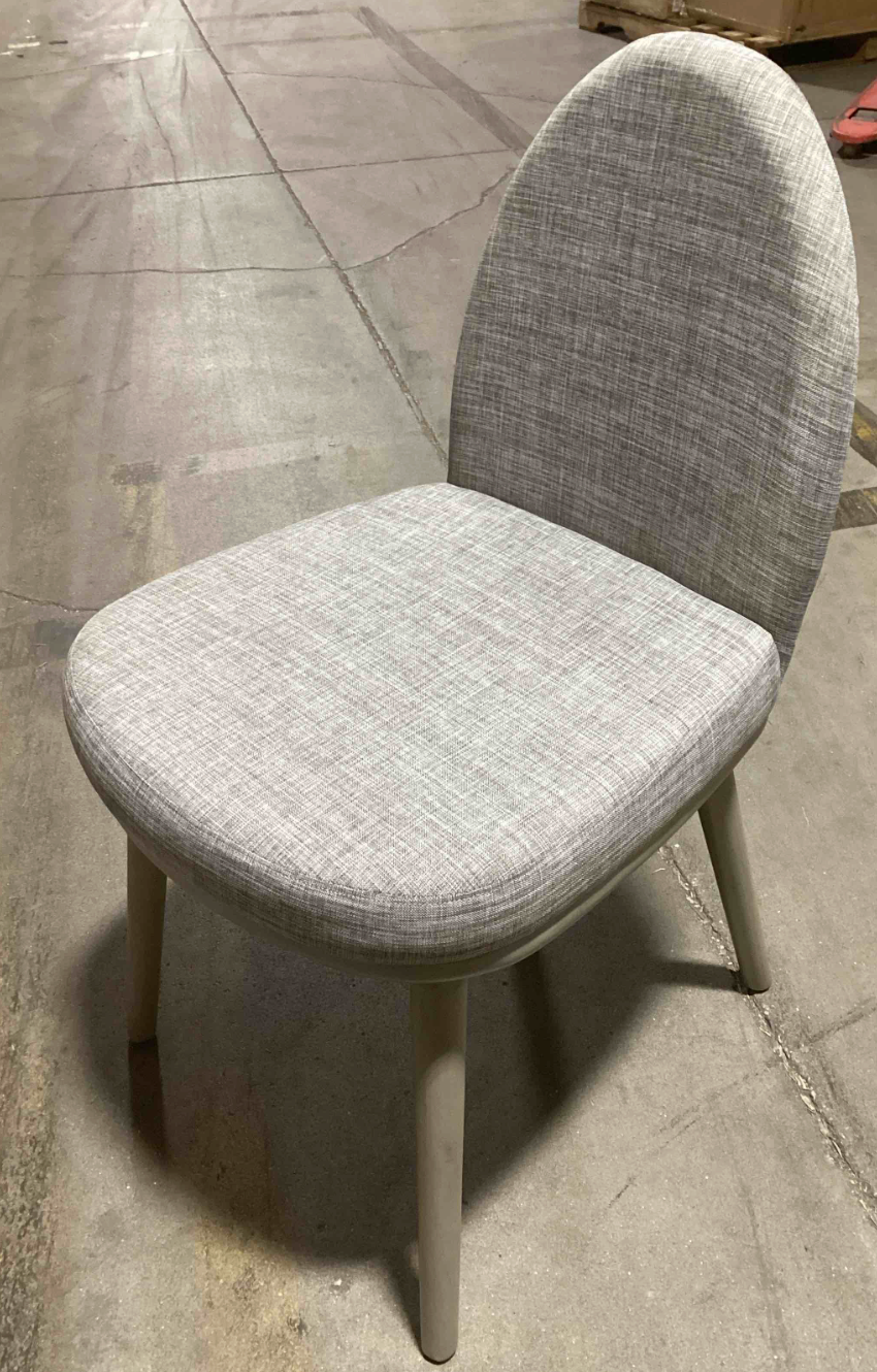 Beige armless chair w/ cork base 🪑
