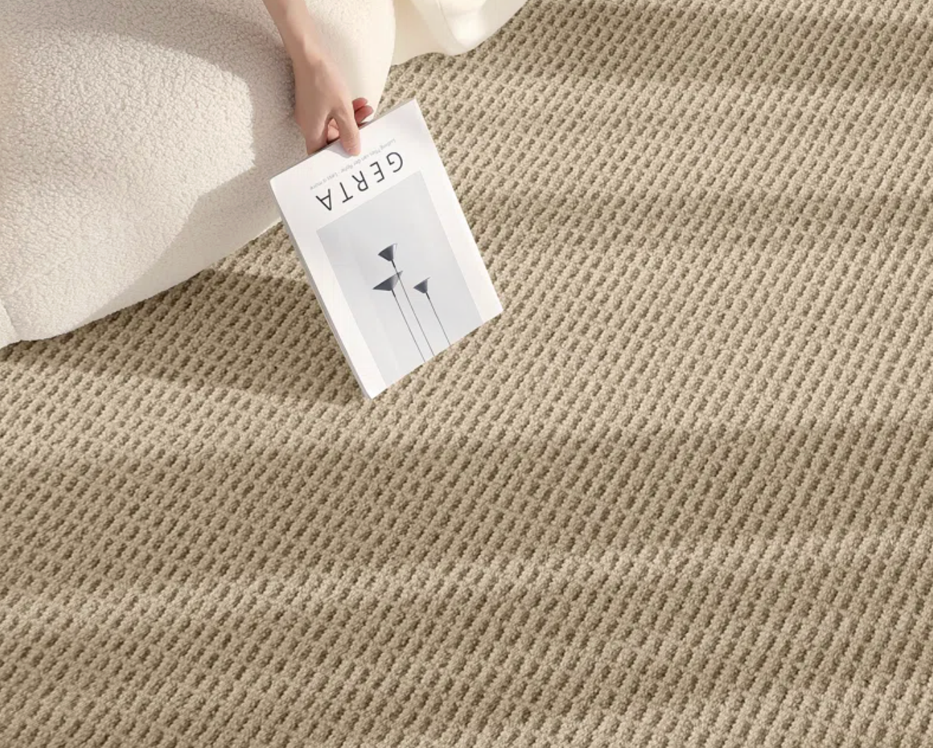 5x8 beige wool & polyester minimalist rug 🎍