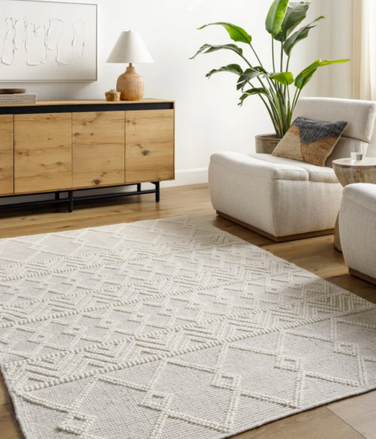 8x10 Moroccan cream flatweave rug 🤍