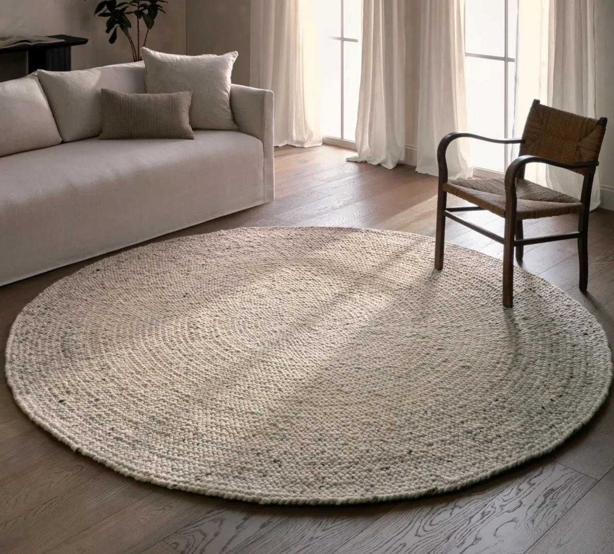 Jaipur Living handwoven tan 8' round rug 🌻