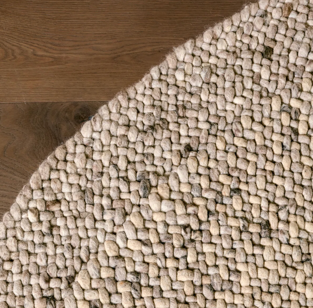 Jaipur Living handwoven tan 8' round rug 🌻