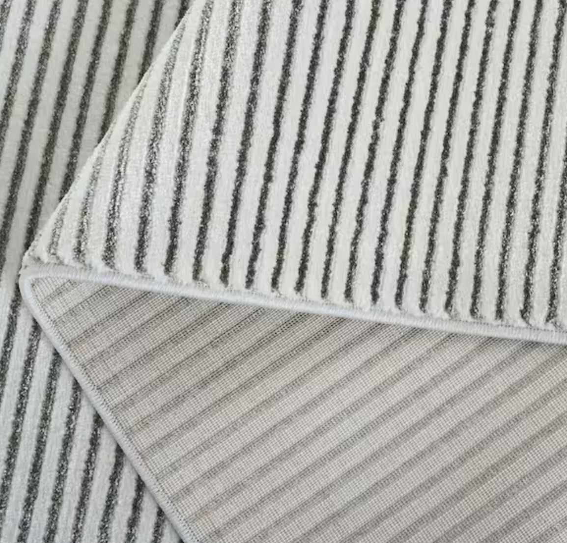 8x10 green/beige striped rug 🍀