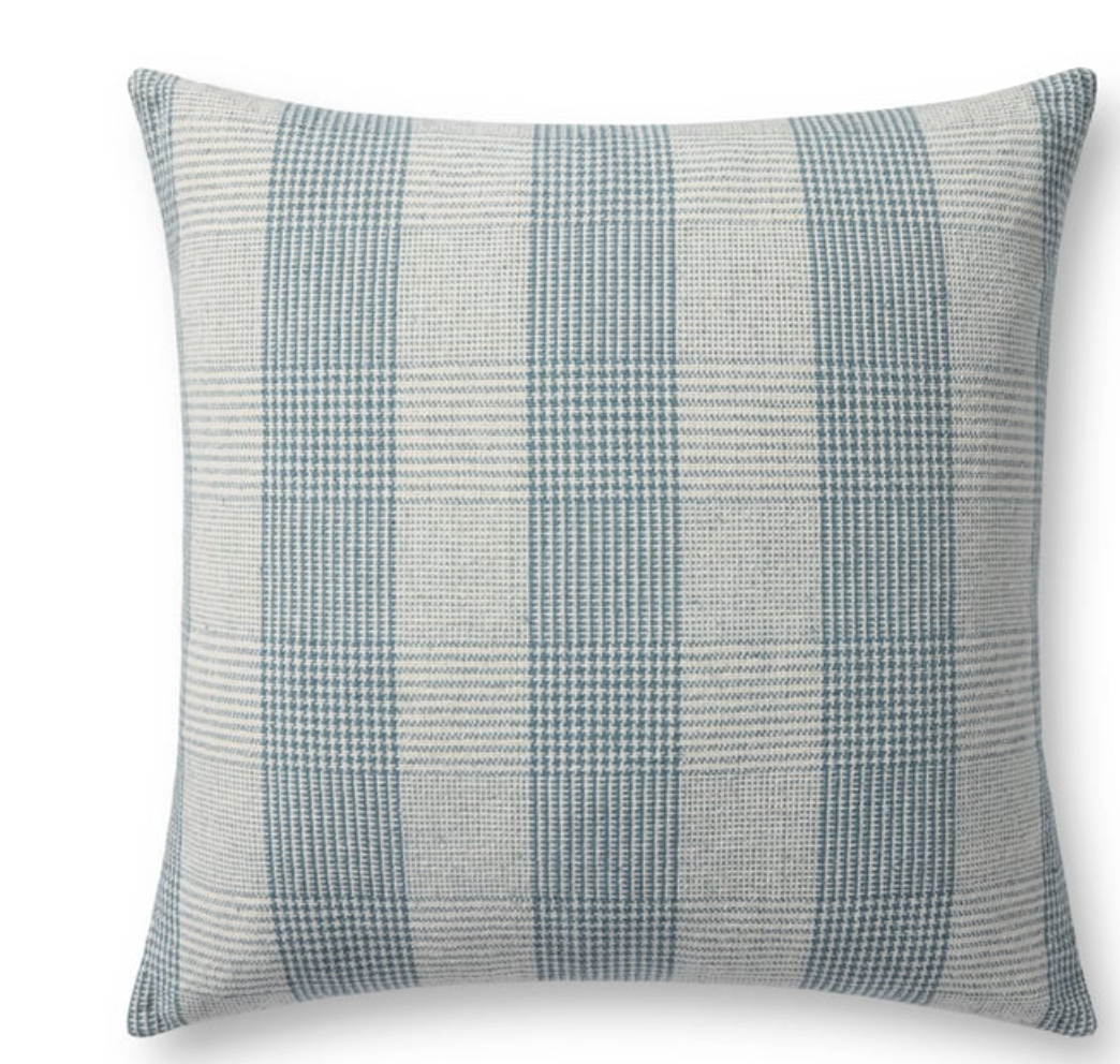 Loloi x Chris Loves Julia blue/white 22x22 pillow 🩵