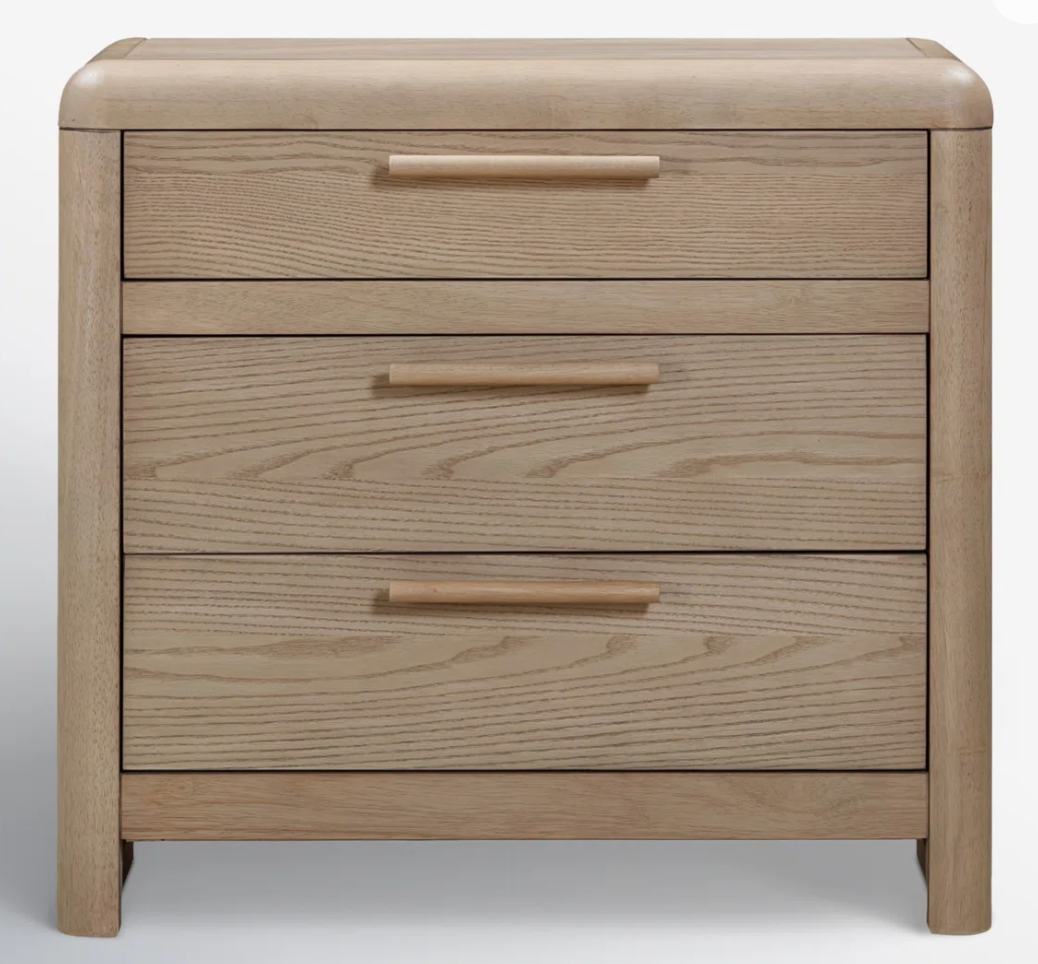 3-drawer ash wood nightstand in ginger ☕