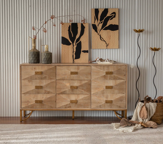 9-Drawer wooden dresser w/ sculpted front ⛰️