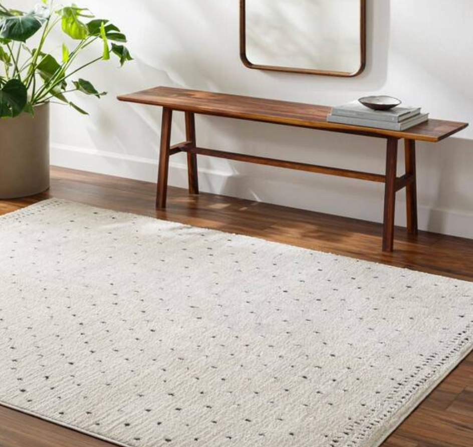 7x9 Livabliss black dots rug 🖤